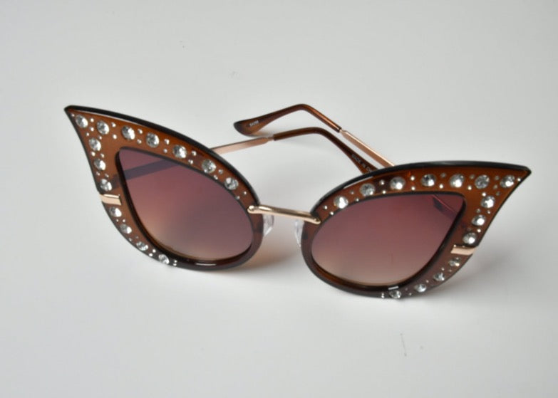Shady Londyn Cat Eye Sunglasses for women, Trendy Fashion Sunglasses, Classic Fit, UV 400 Protection.