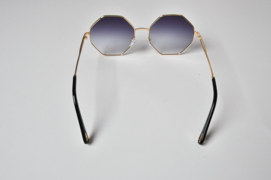 Shady Londyn Oversize Iconic Sunglasses for women, The latest sunglasses fashion trends, stylish vintage shade, Classic Fit, with UV 400 