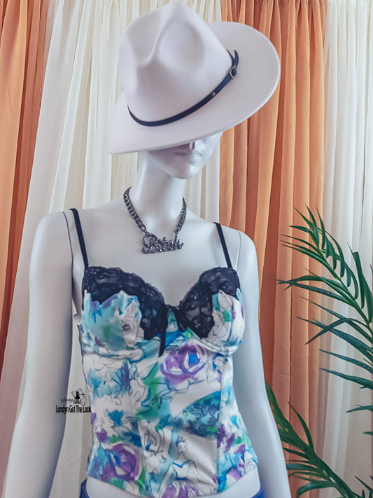 Rock my world in these two tone classic stylish Fedora Felt Hat features a wide Brim, leather belt with buckle panama style. Ready to turn head? Can be worn with any of our jeans from the Jeans out denim Collection a bustier/crop top with heels to bring out that fashionable fashionista in you.